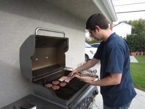 Kyle grilling on Christmas Day - don't you love CA weather!